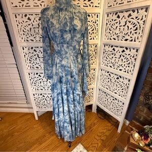 NWT Toleen Elegant Blue Floral Women's Dress Sz M